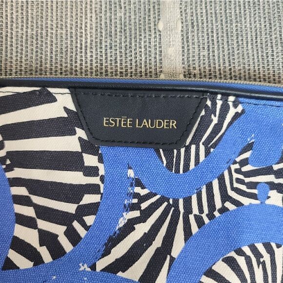 🎄5/$25🎄ESTĒE LAUDER Makeup Pouch - Picture 3 of 8